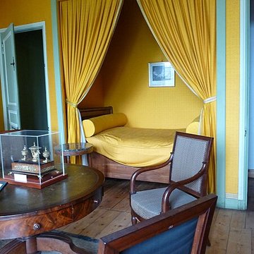 Musée napoléonien et musée africain annexes du musée national des châteaux de Malmaison et de Bois Préau