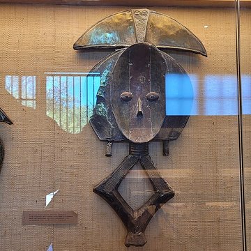 Musée napoléonien et musée africain annexes du musée national des châteaux de Malmaison et de Bois Préau