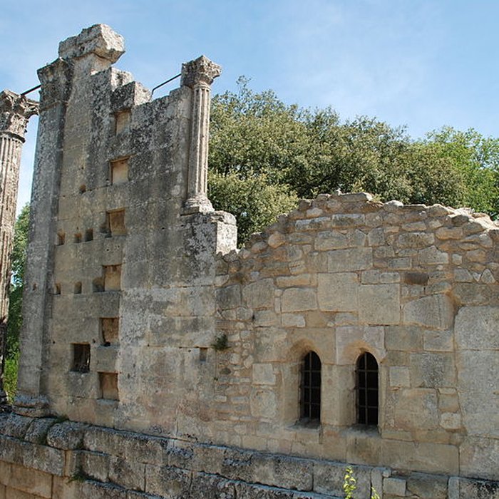 Photo de Temple romain de Château-Bas à Vernègues