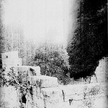 Temple romain de Château-Bas à Vernègues