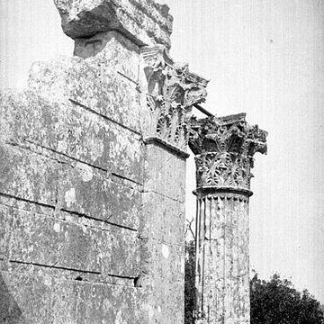 Temple romain de Château-Bas à Vernègues