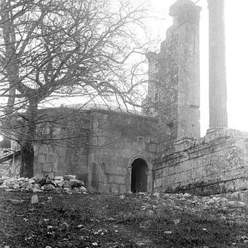 Temple romain de Château-Bas à Vernègues