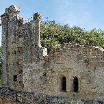 Temple romain de Château-Bas à Vernègues