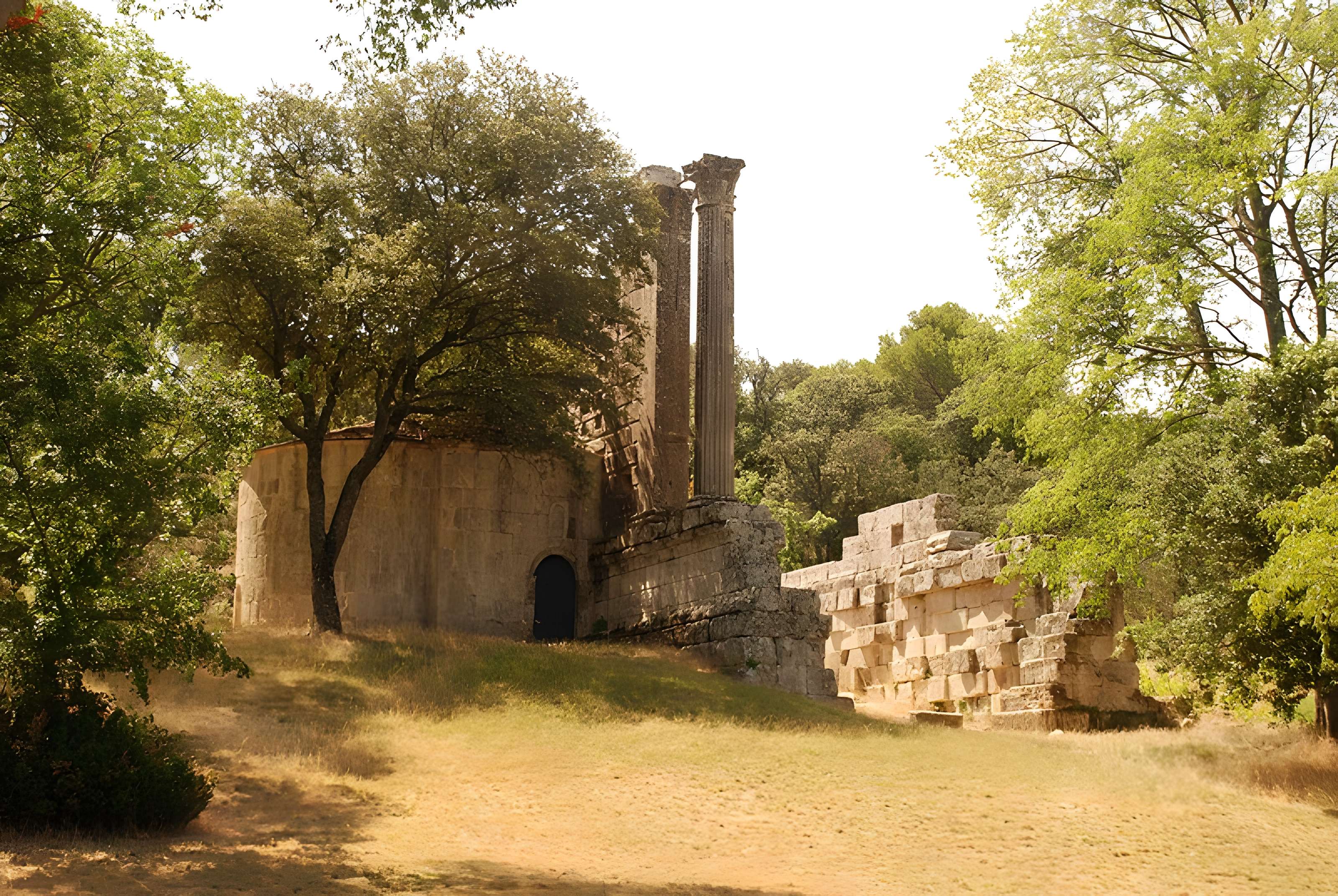 Temple romain de Château-Bas à Vernègues