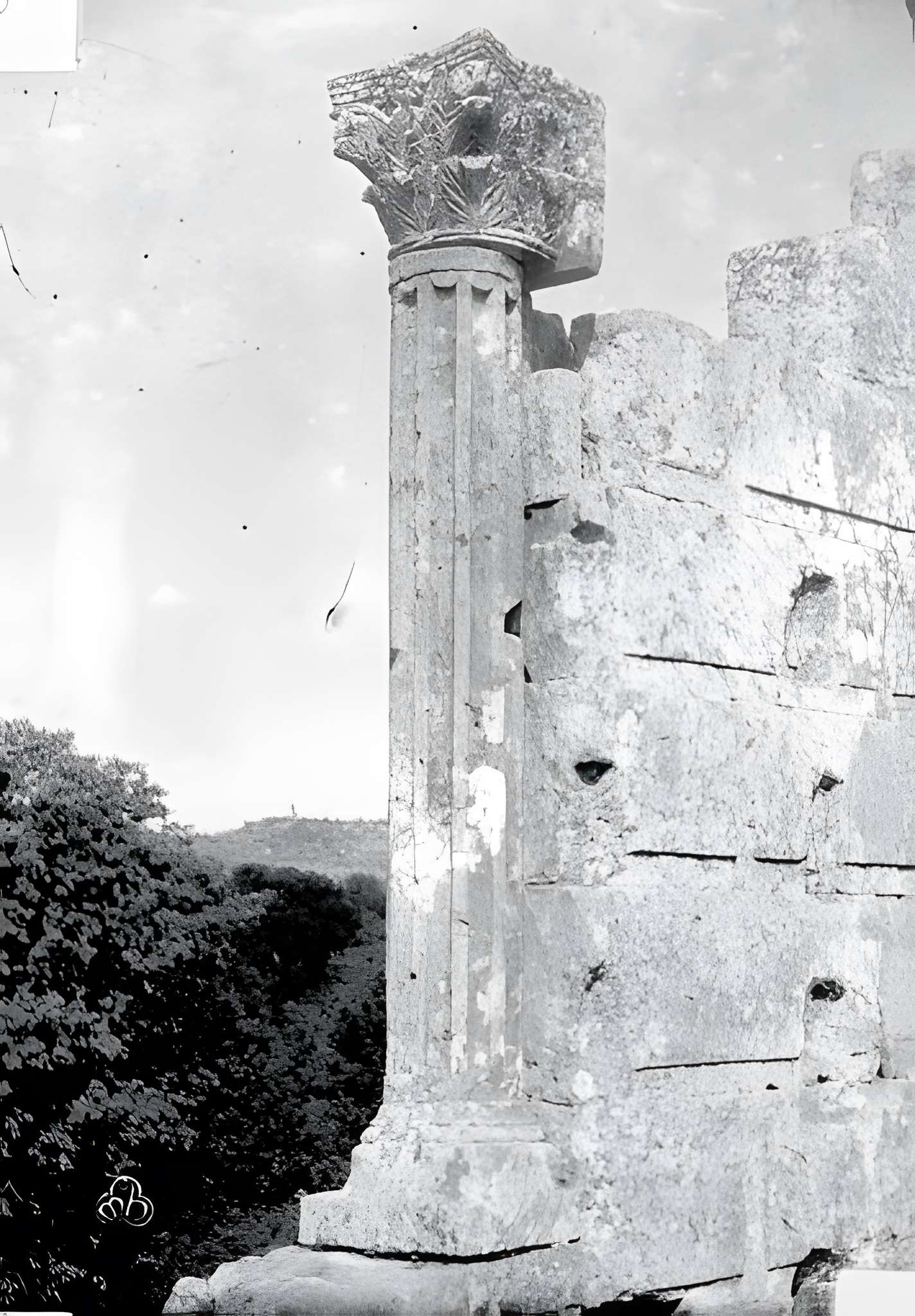 Temple romain de Château-Bas à Vernègues