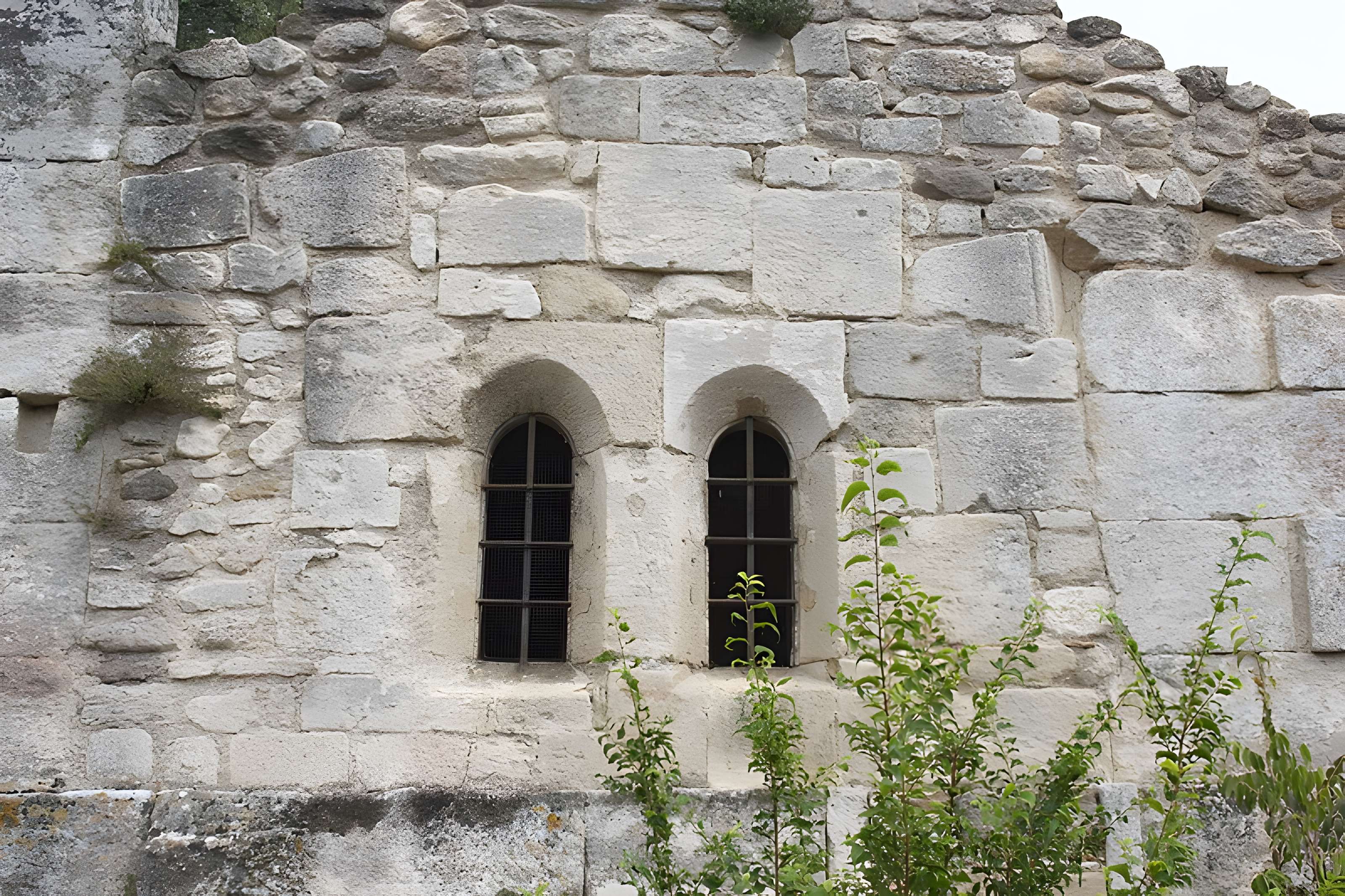 Temple romain de Château-Bas à Vernègues