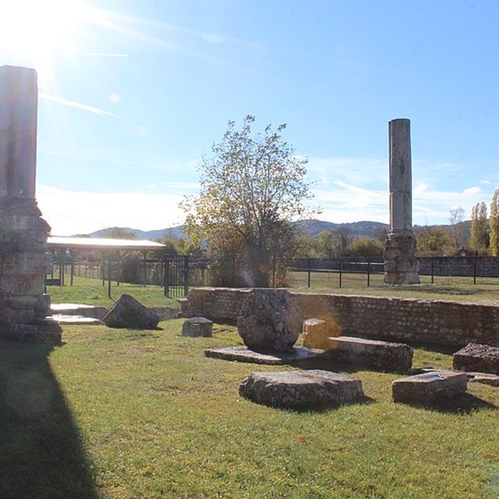 Photo de Temple romain dIzernore