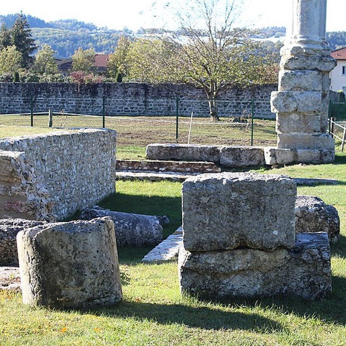 Photo de Temple romain dIzernore