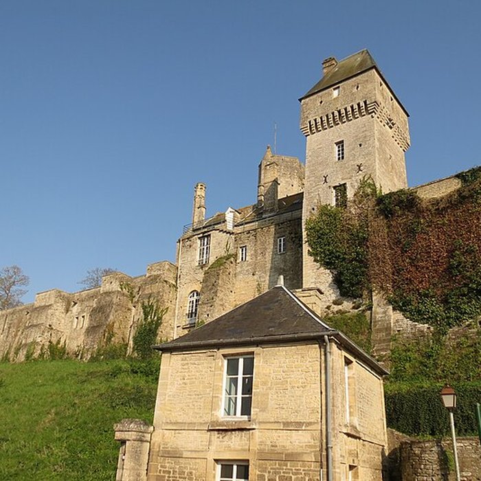 Photo de Château de Creully