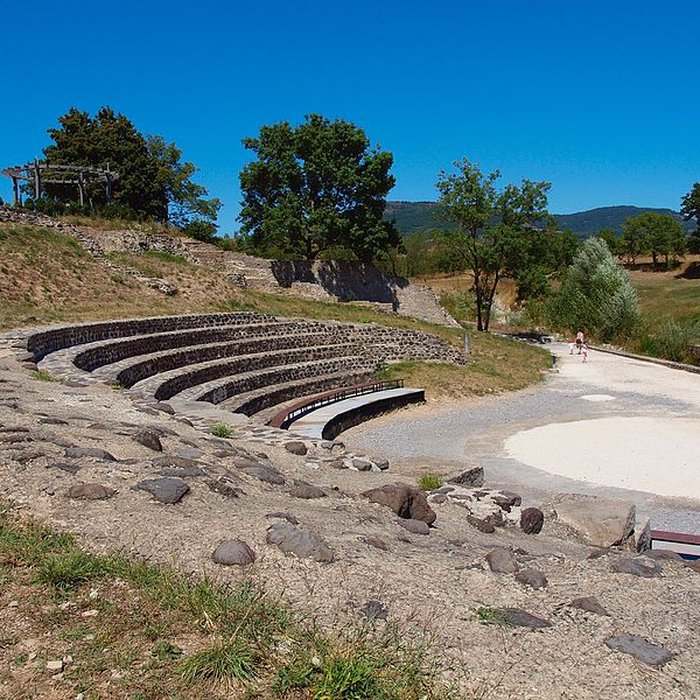 Photo de Théâtre gallo-romain dAlba-la-Romaine