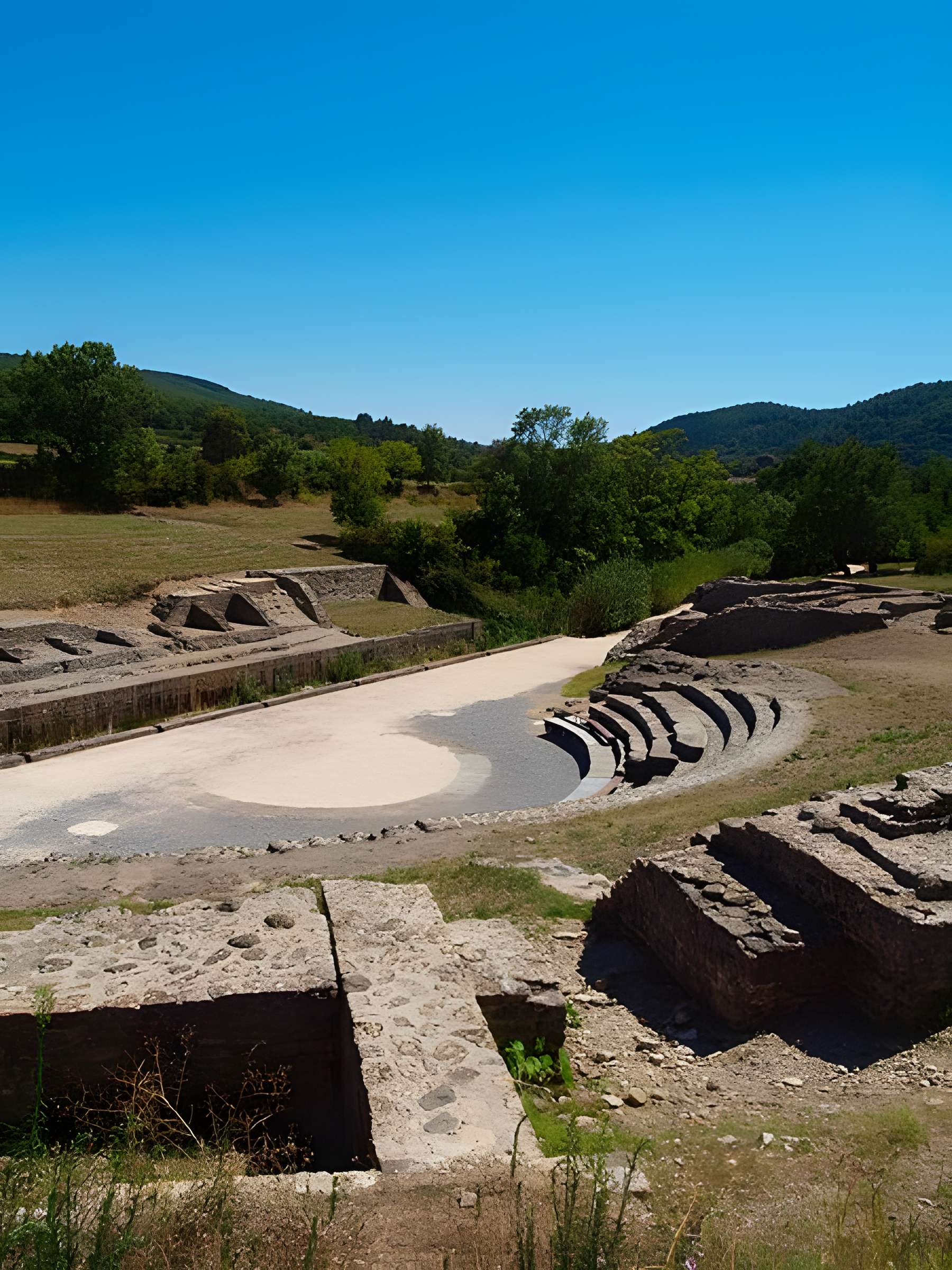 Théâtre gallo-romain d'Alba-la-Romaine