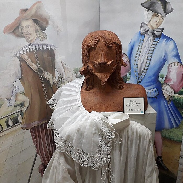 Photo de Musée de la chemiserie et de lélégance masculine