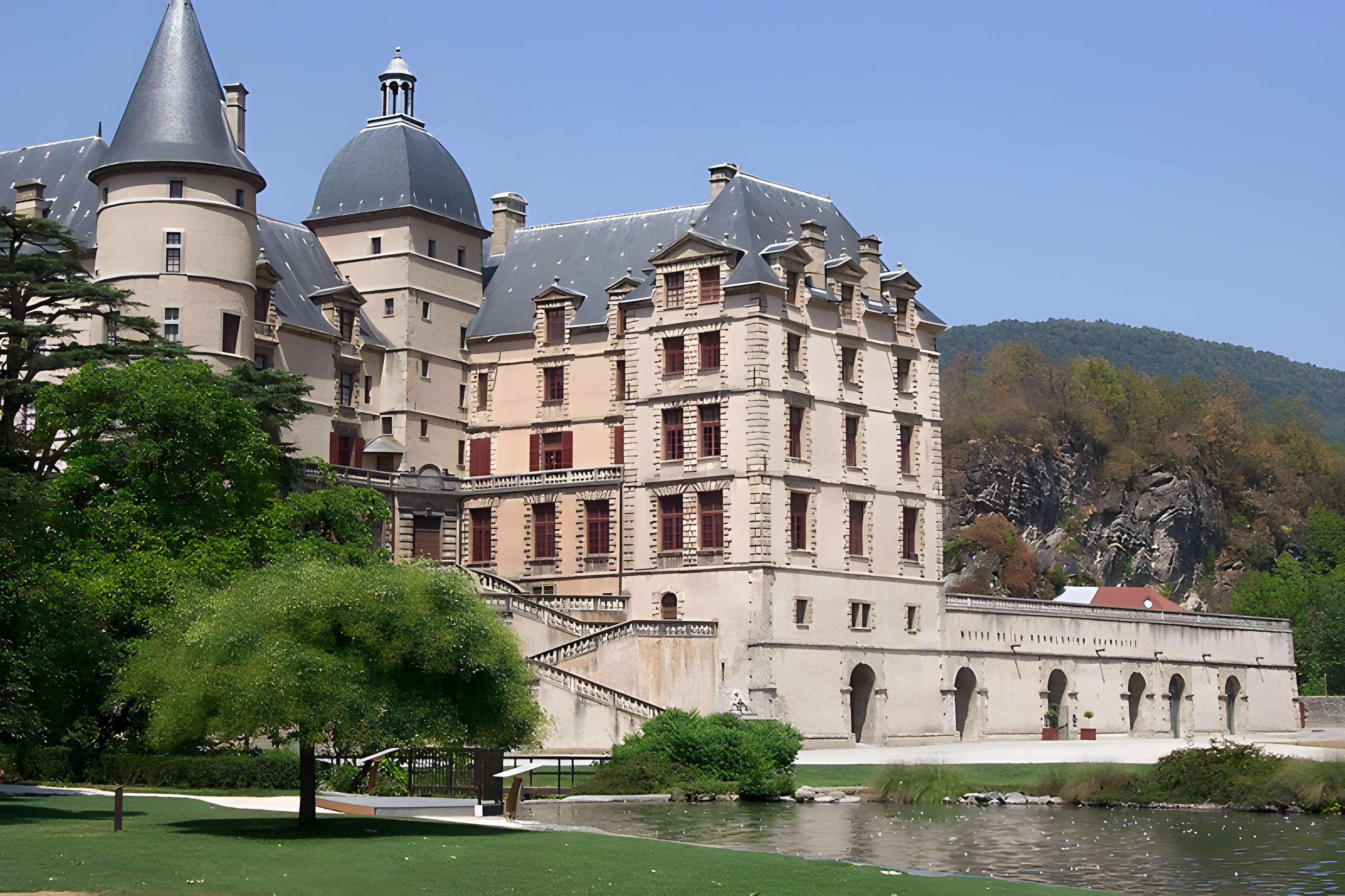 Musée départemental de la Révolution française