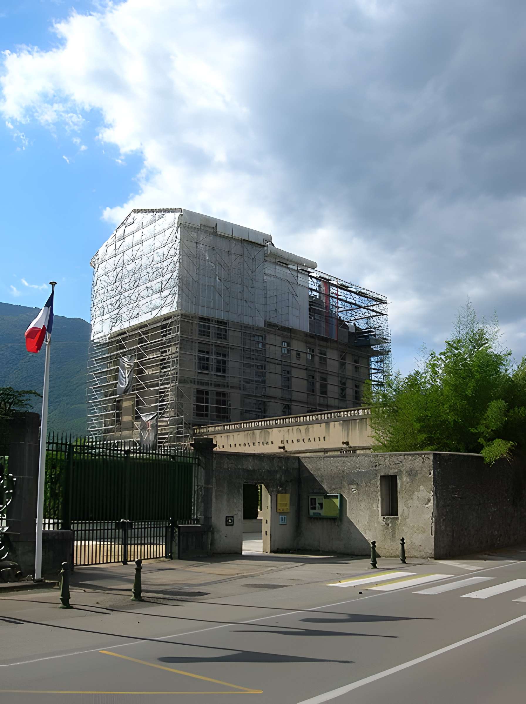 Musée départemental de la Révolution française