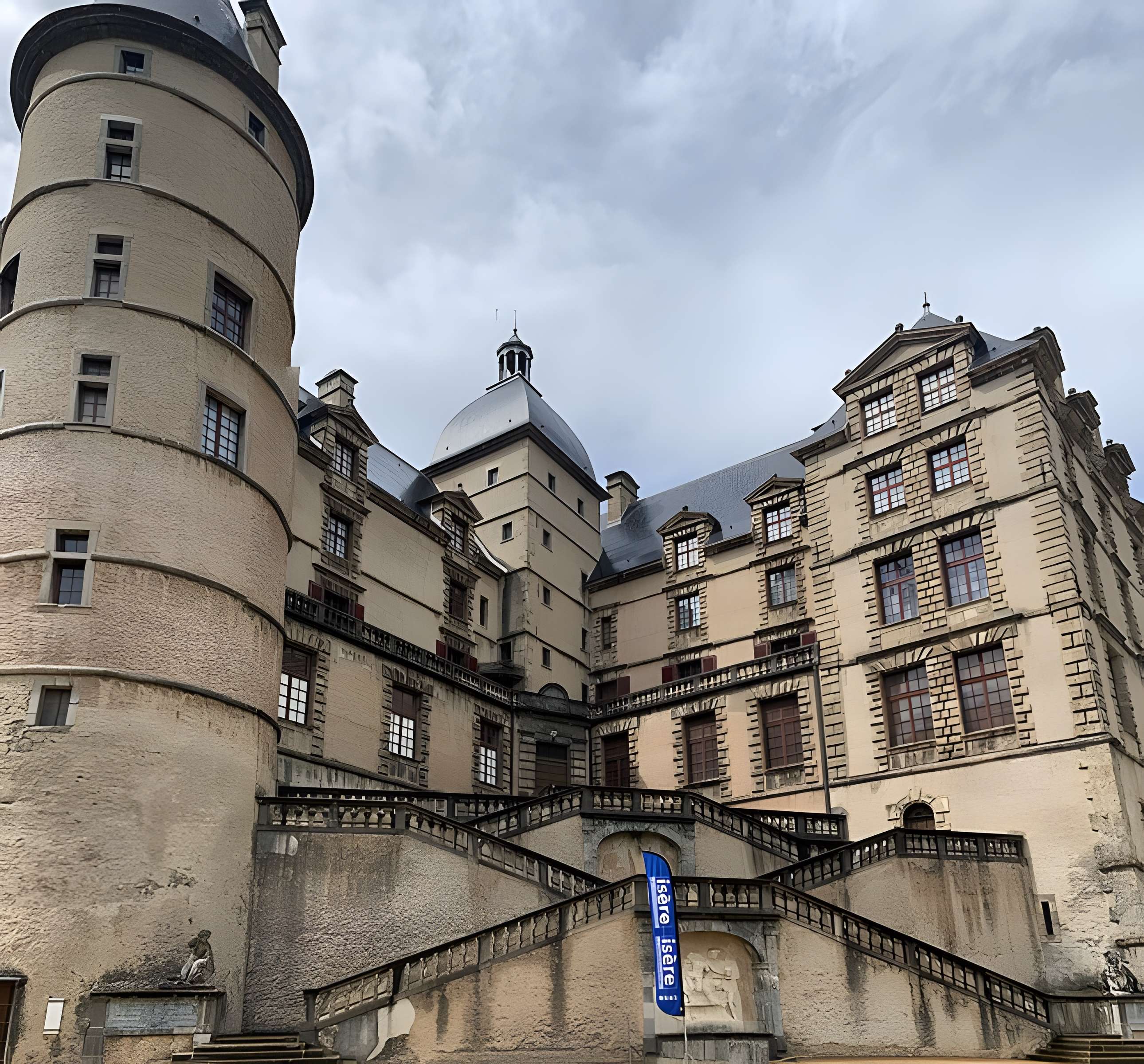 Musée départemental de la Révolution française