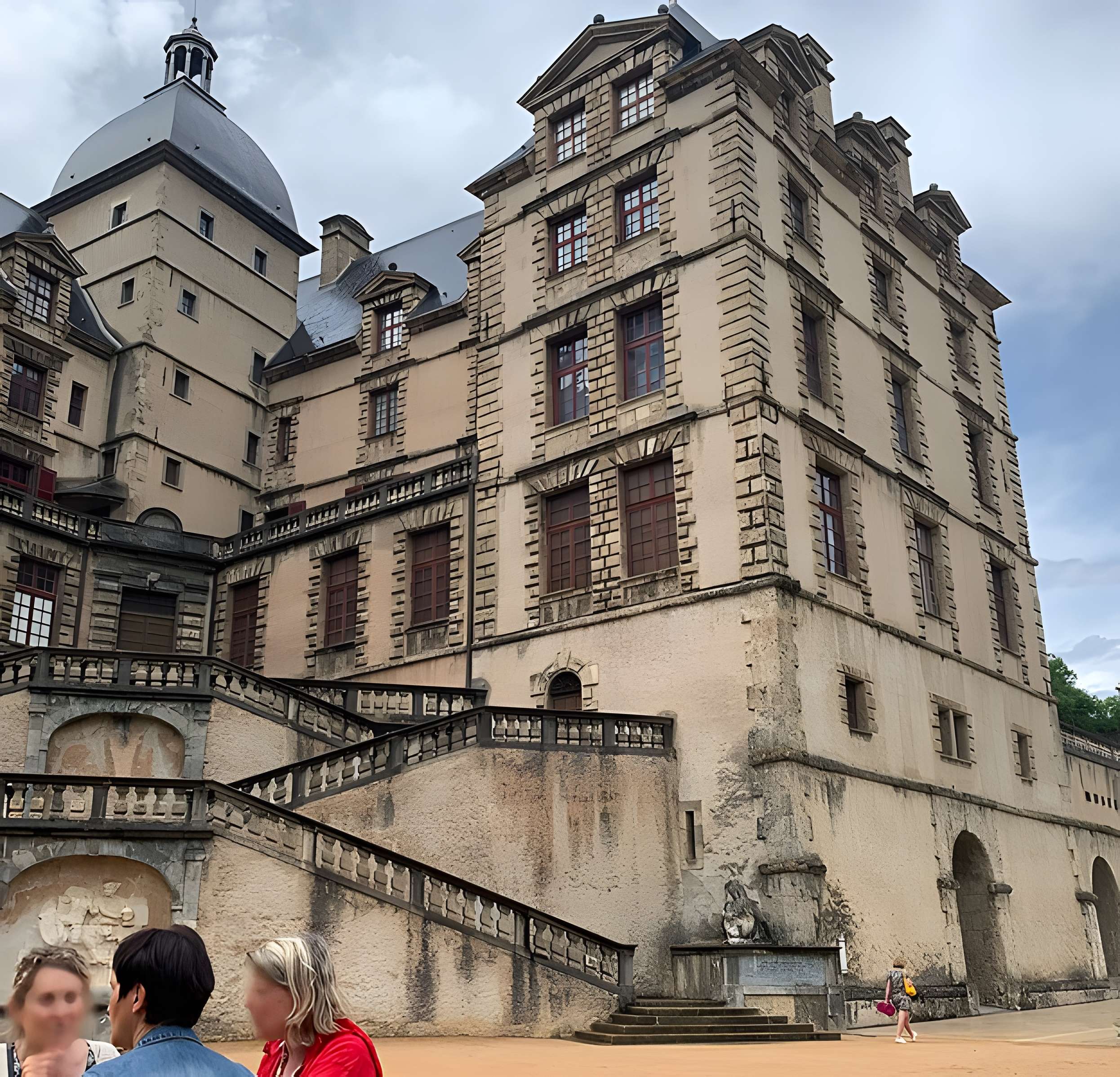 Musée départemental de la Révolution française