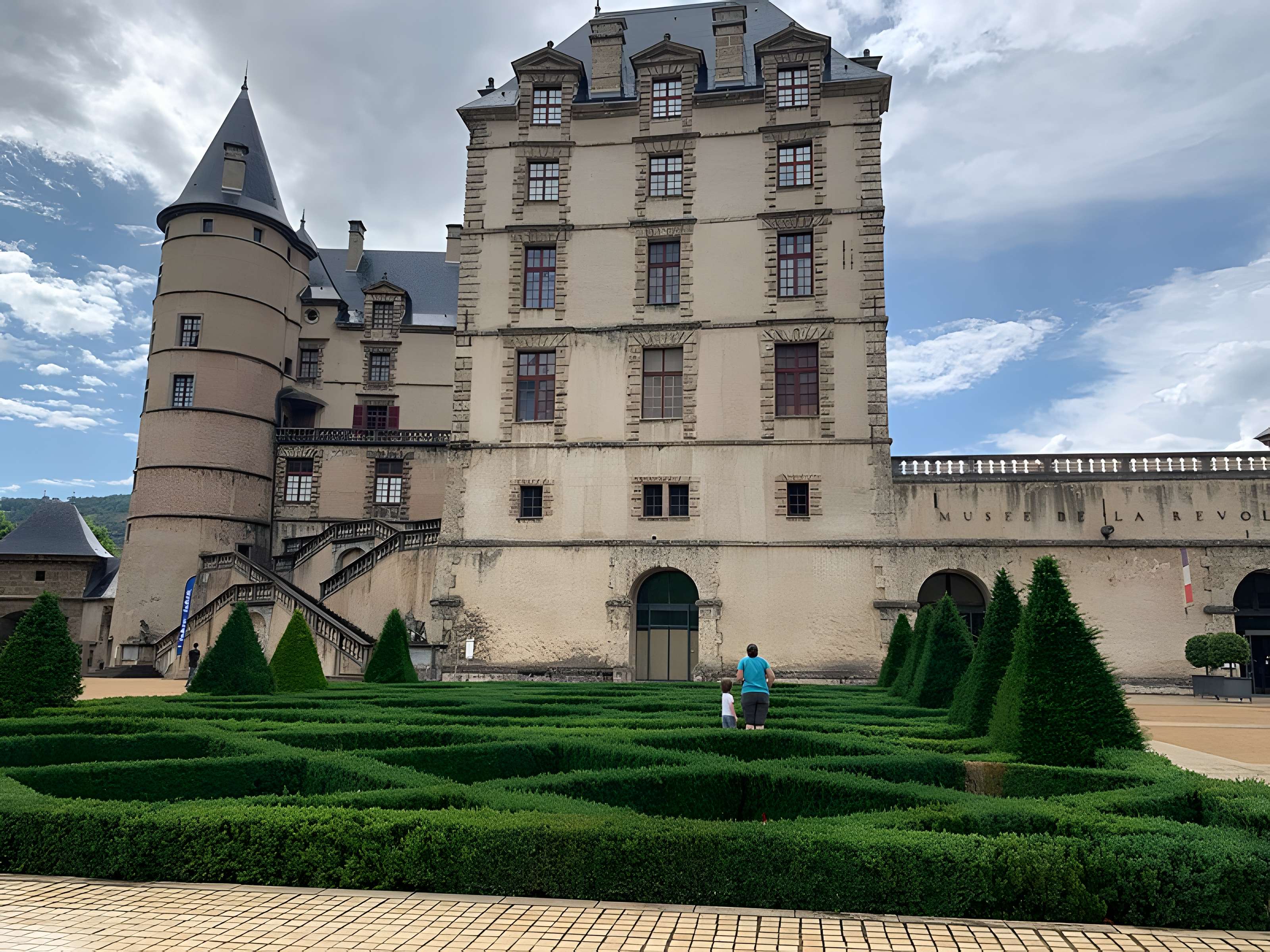 Musée départemental de la Révolution française