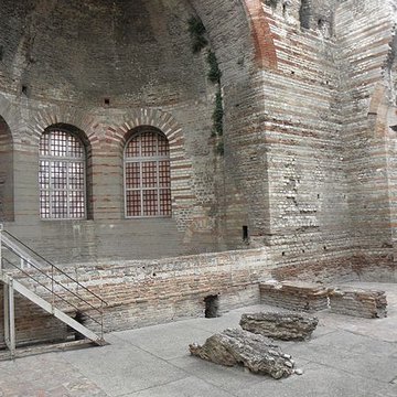 Thermes de Constantin à Arles