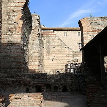 Thermes de Constantin à Arles