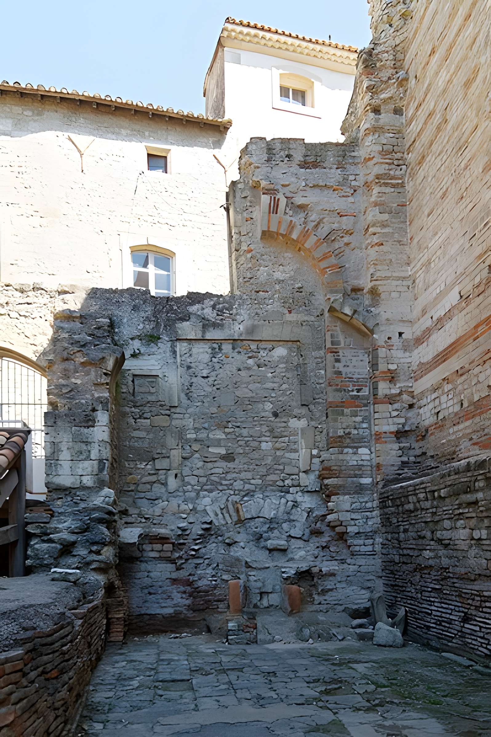 Thermes de Constantin à Arles