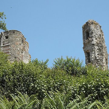 Tour Anne-de-Bretagne à Montfort-lAmaury