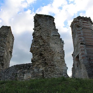 Tour Anne-de-Bretagne à Montfort-lAmaury