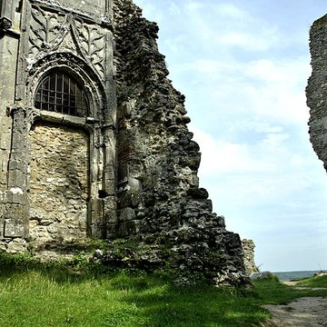 Tour Anne-de-Bretagne à Montfort-lAmaury