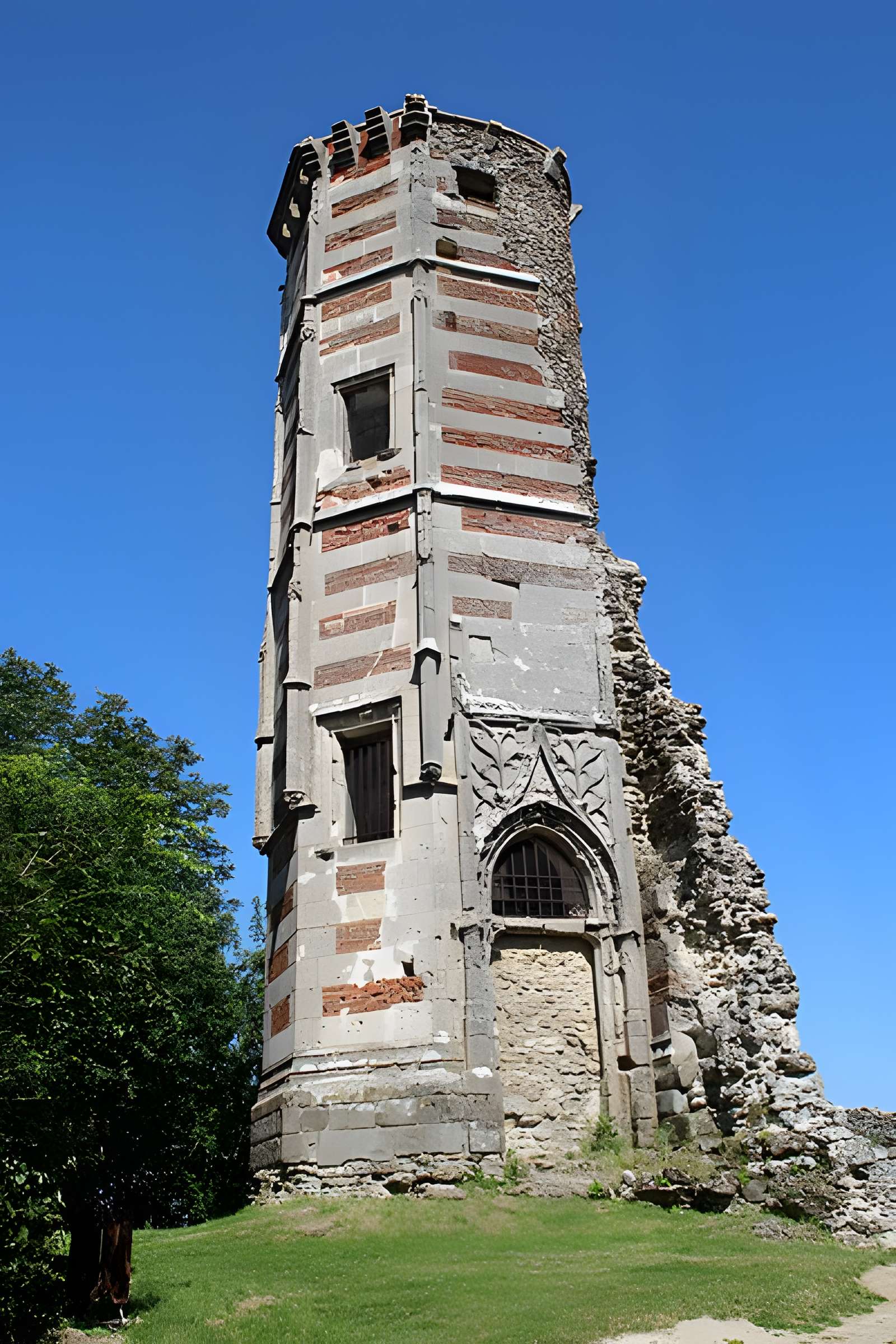 Tour Anne-de-Bretagne à Montfort-l'Amaury