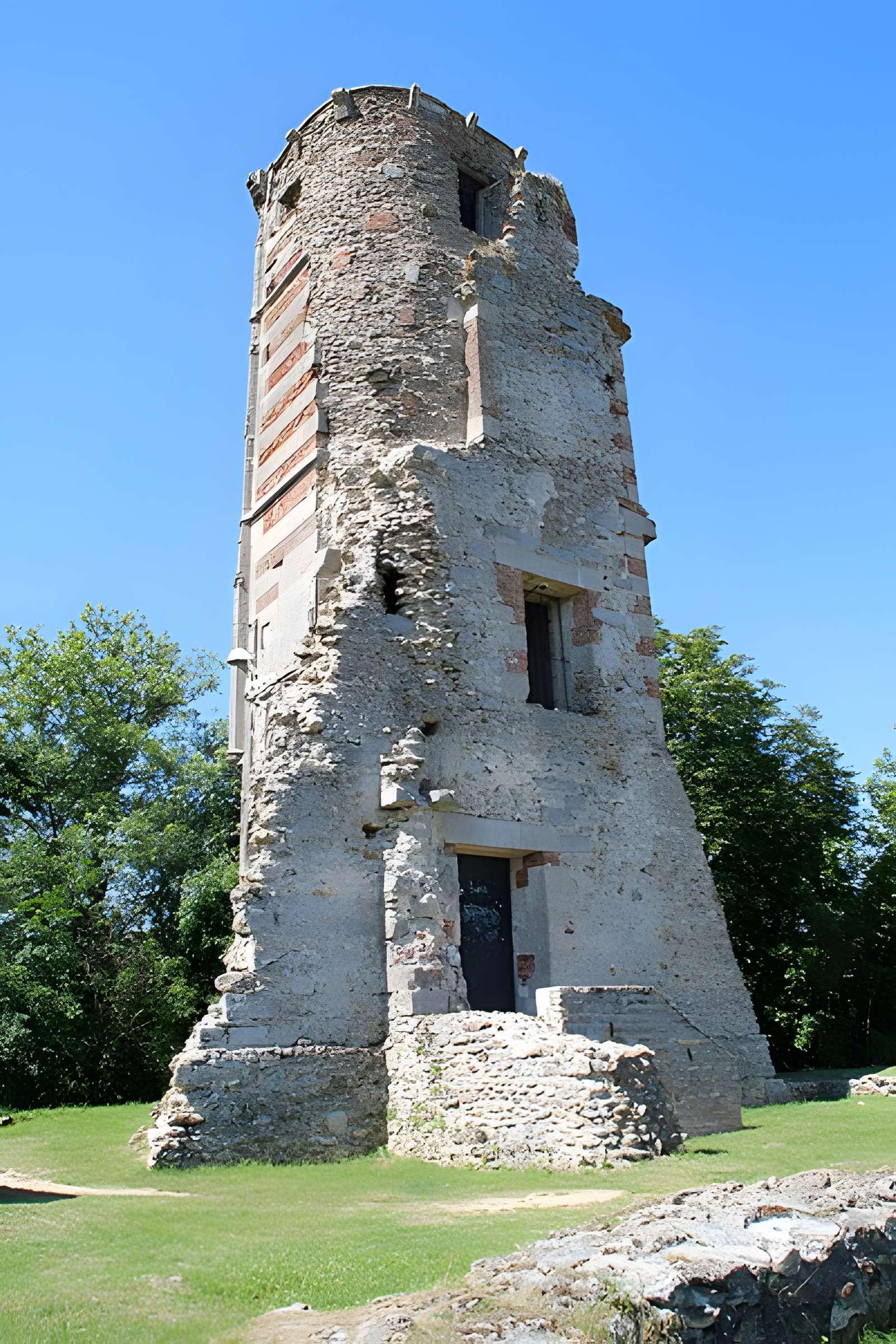 Tour Anne-de-Bretagne à Montfort-l'Amaury