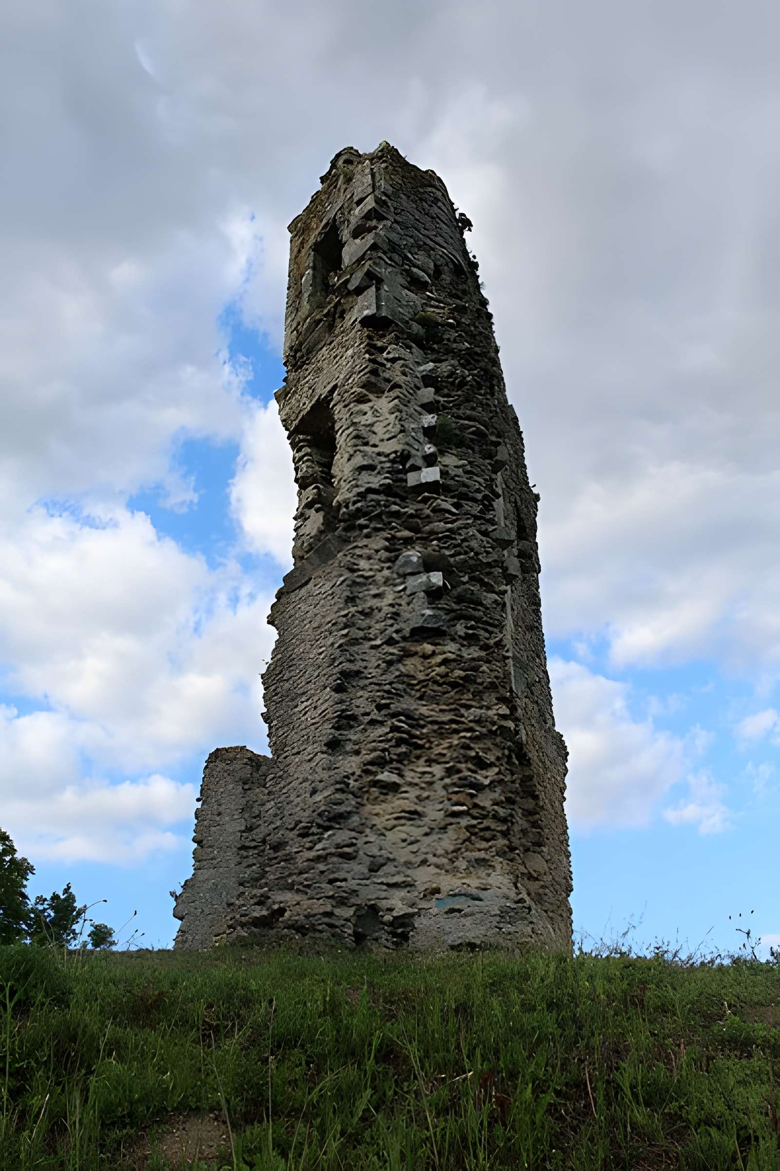 Tour Anne-de-Bretagne à Montfort-l'Amaury