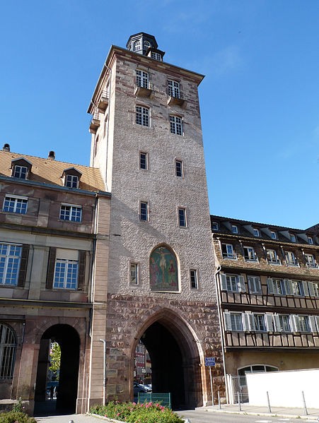 Photo de Tour au 9 Place de l'Hôpital à Strasbourg