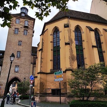Tour au 9 Place de lHôpital à Strasbourg