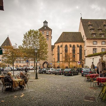 Tour au 9 Place de lHôpital à Strasbourg