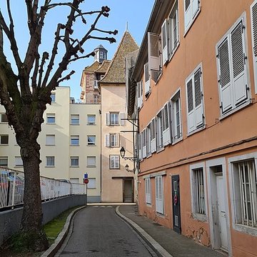 Tour au 9 Place de lHôpital à Strasbourg