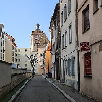 Tour au 9 Place de lHôpital à Strasbourg