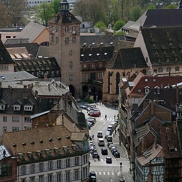 Tour au 9 Place de lHôpital à Strasbourg