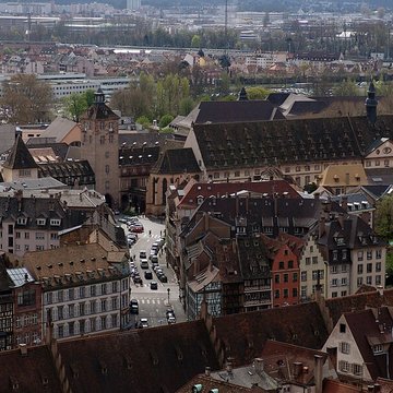Tour au 9 Place de lHôpital à Strasbourg