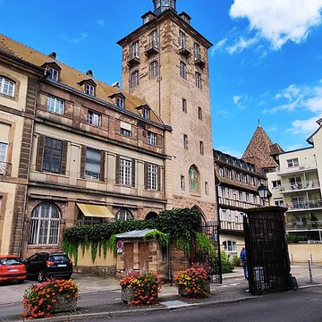 Tour au 9 Place de lHôpital à Strasbourg