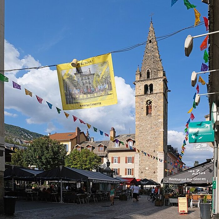 Photo de Tour Cardinalis de Barcelonnette