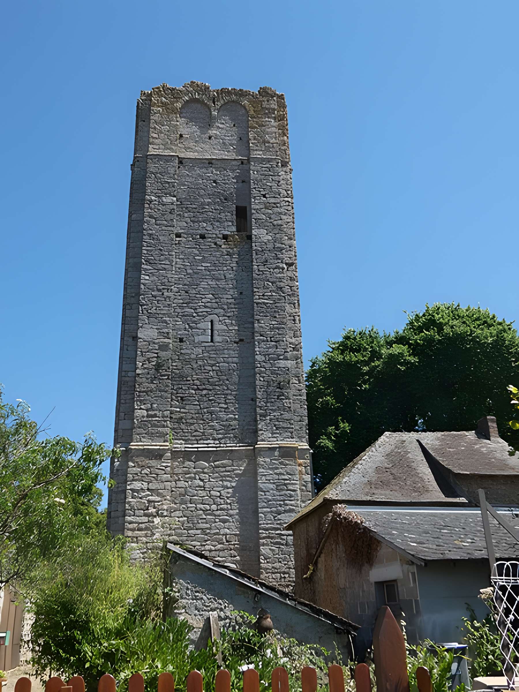 Tour de Château-Chervix