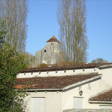 Tour de Saint-Sauvant