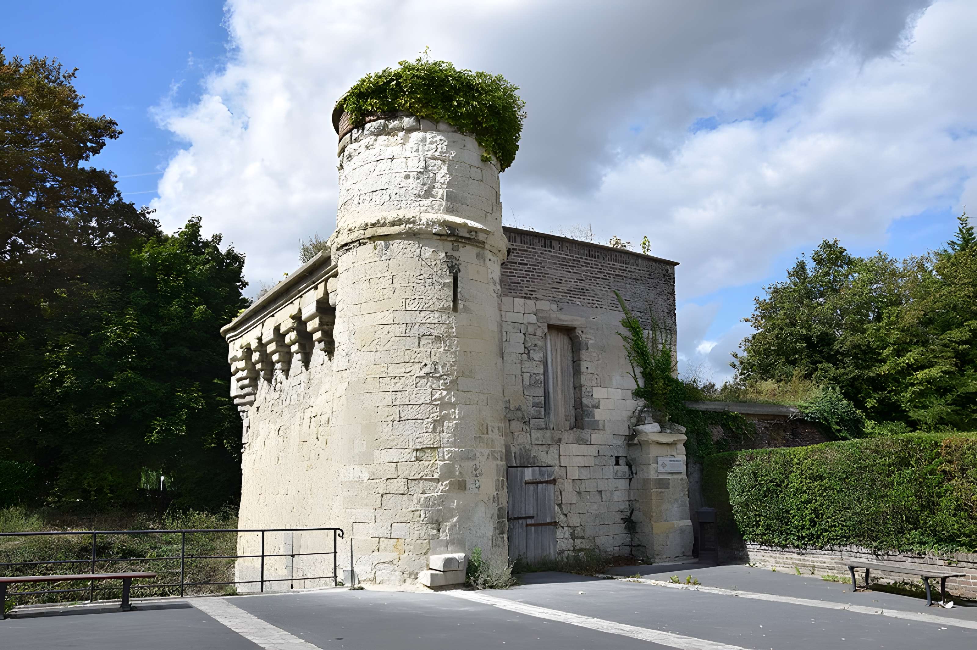 Tour des Arquets de Cambrai