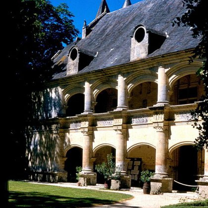 Photo de Château de Dampierre-sur-Boutonne