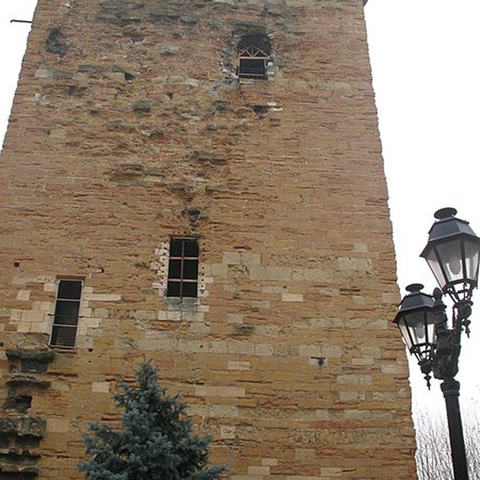 Photo de Tour des Valois de Sainte-Colombe