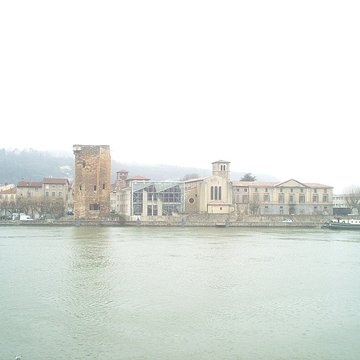 Tour des Valois de Sainte-Colombe