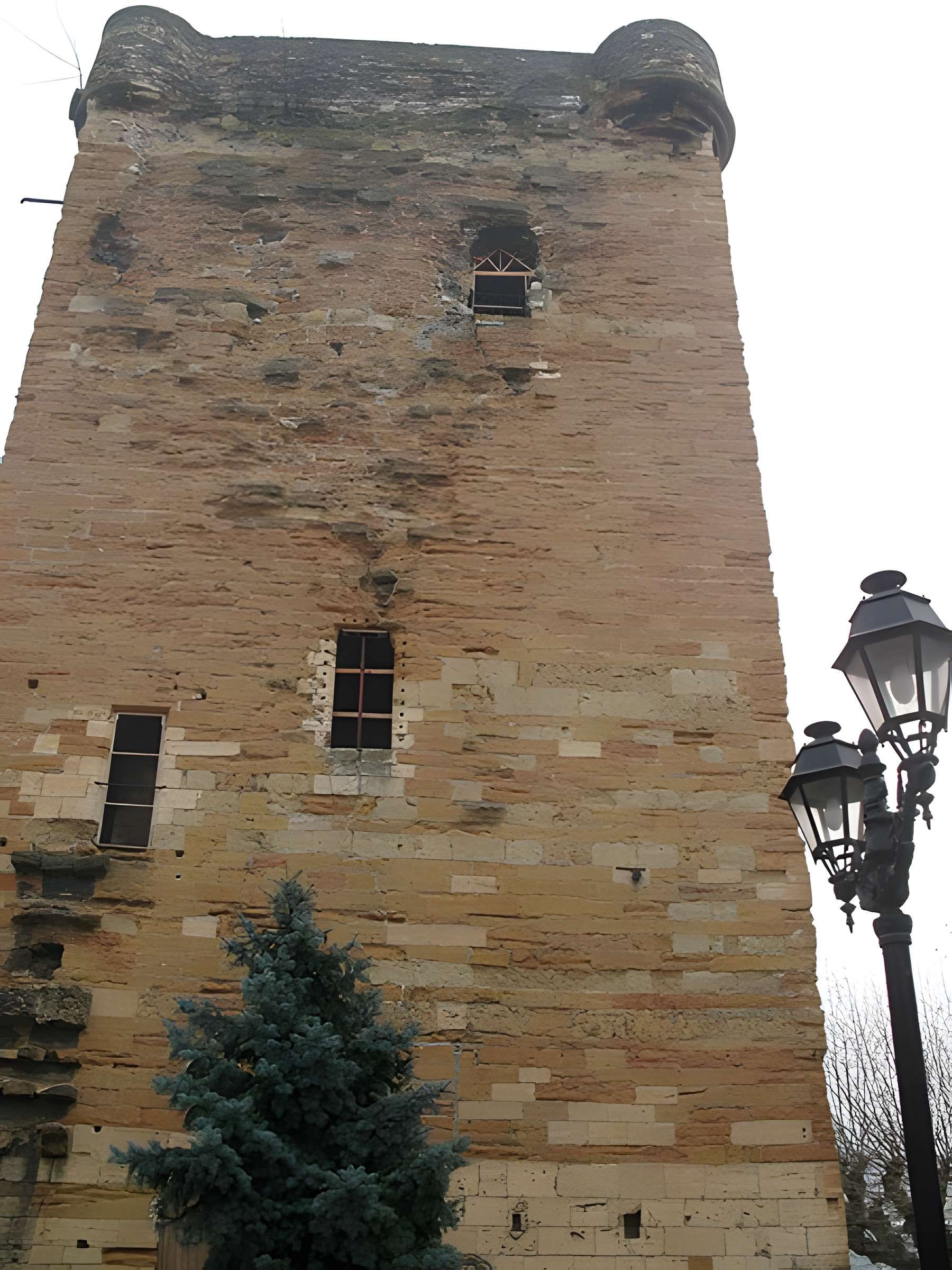 Tour des Valois de Sainte-Colombe