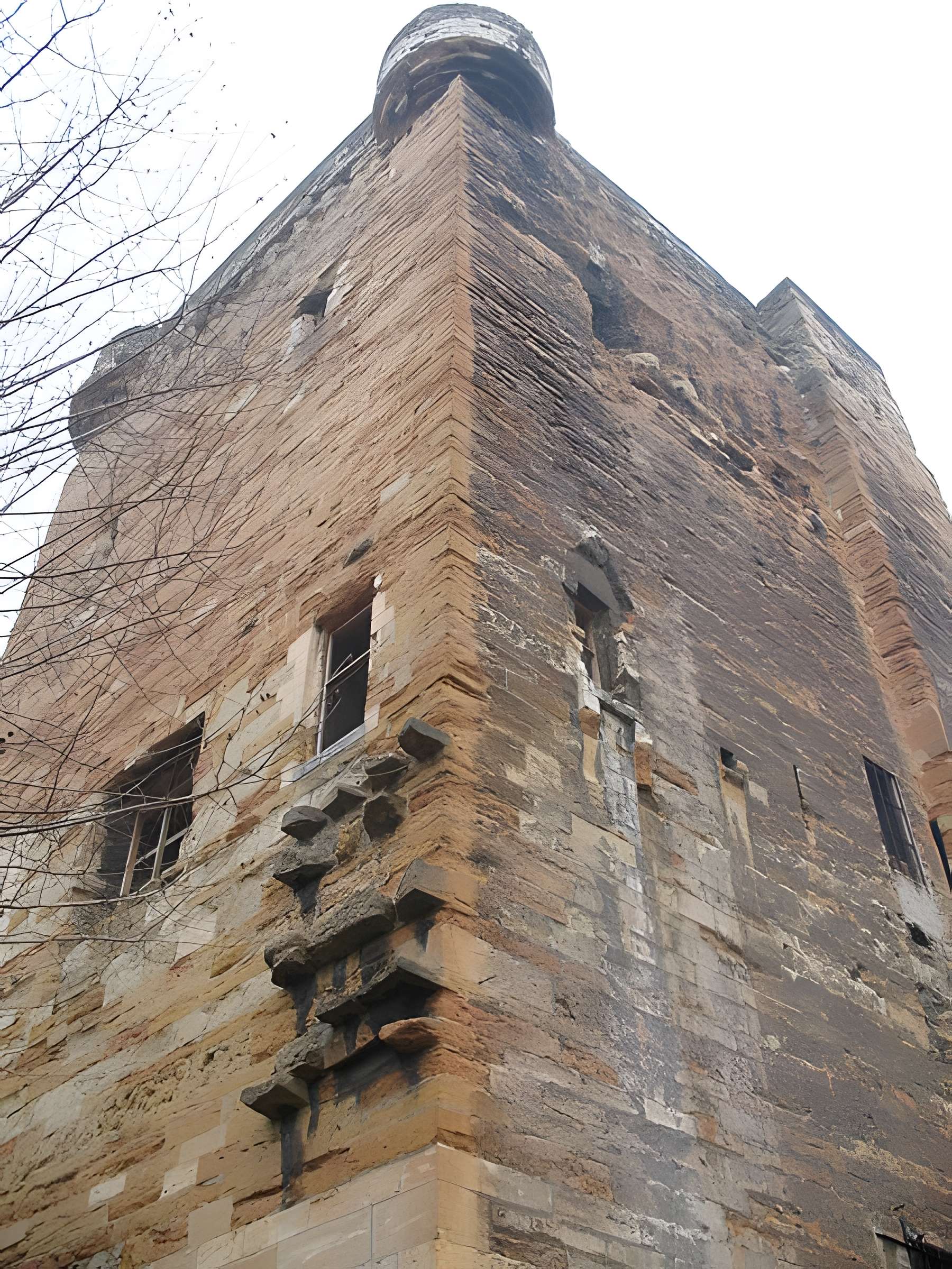 Tour des Valois de Sainte-Colombe