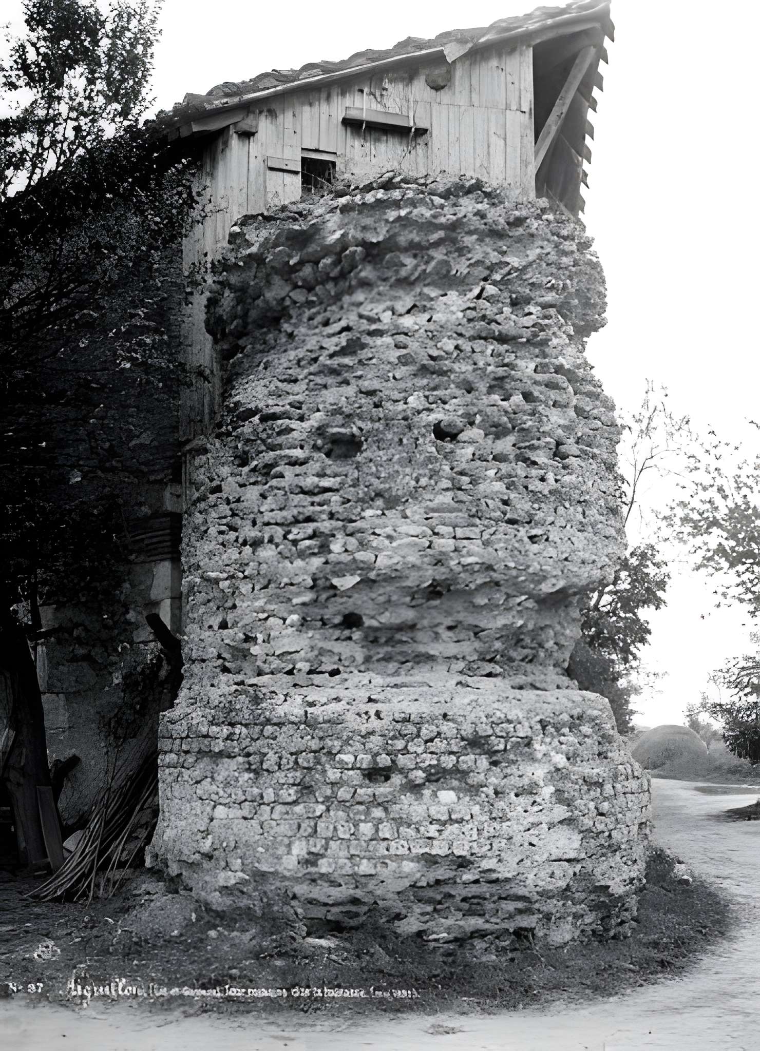 Tour dite de La Tourasse à Aiguillon