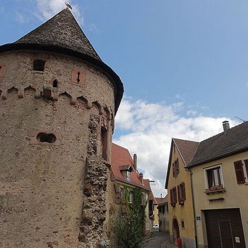 Tour du Pétrole ou des Citoyens Tour des Bourgeois