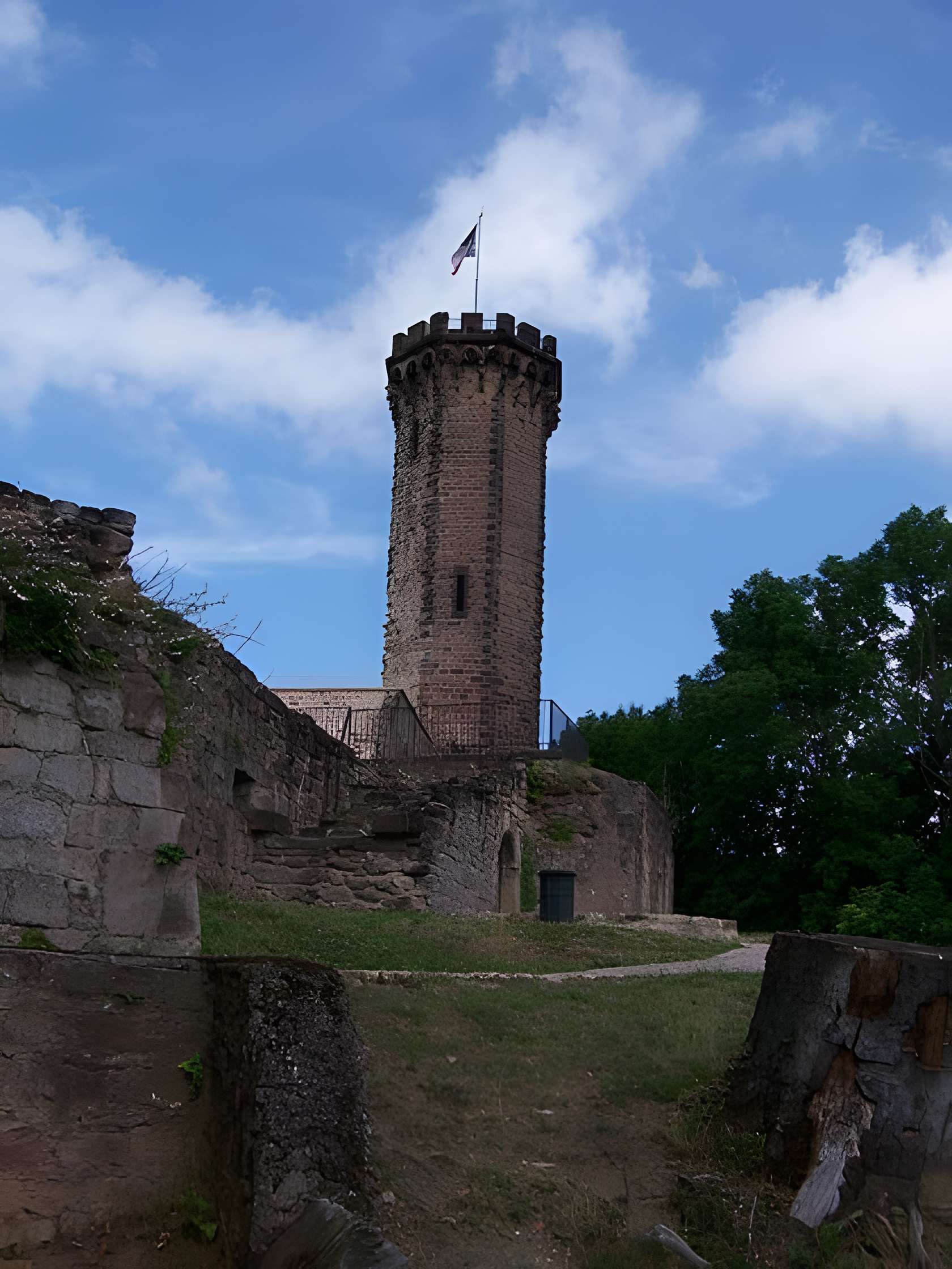 Château et Tour du Schlossberg à Forbach 